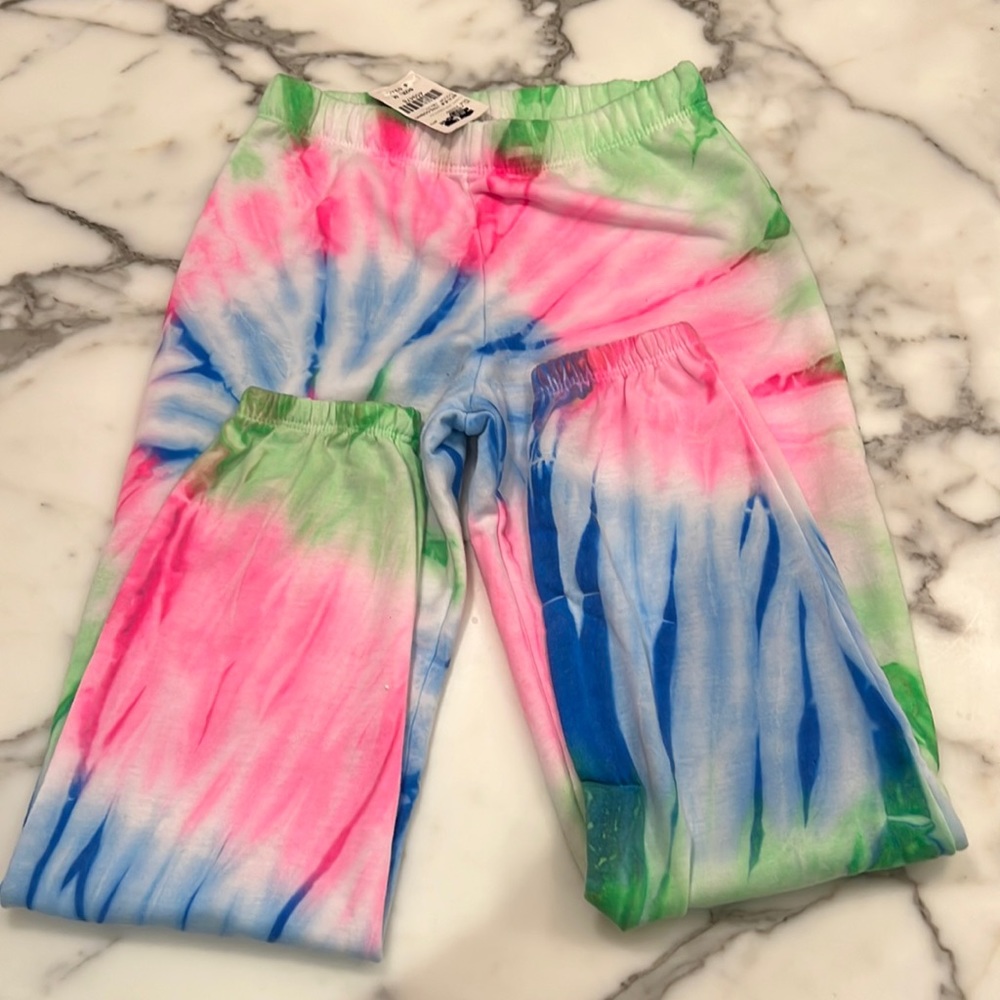 Girls size M shorts